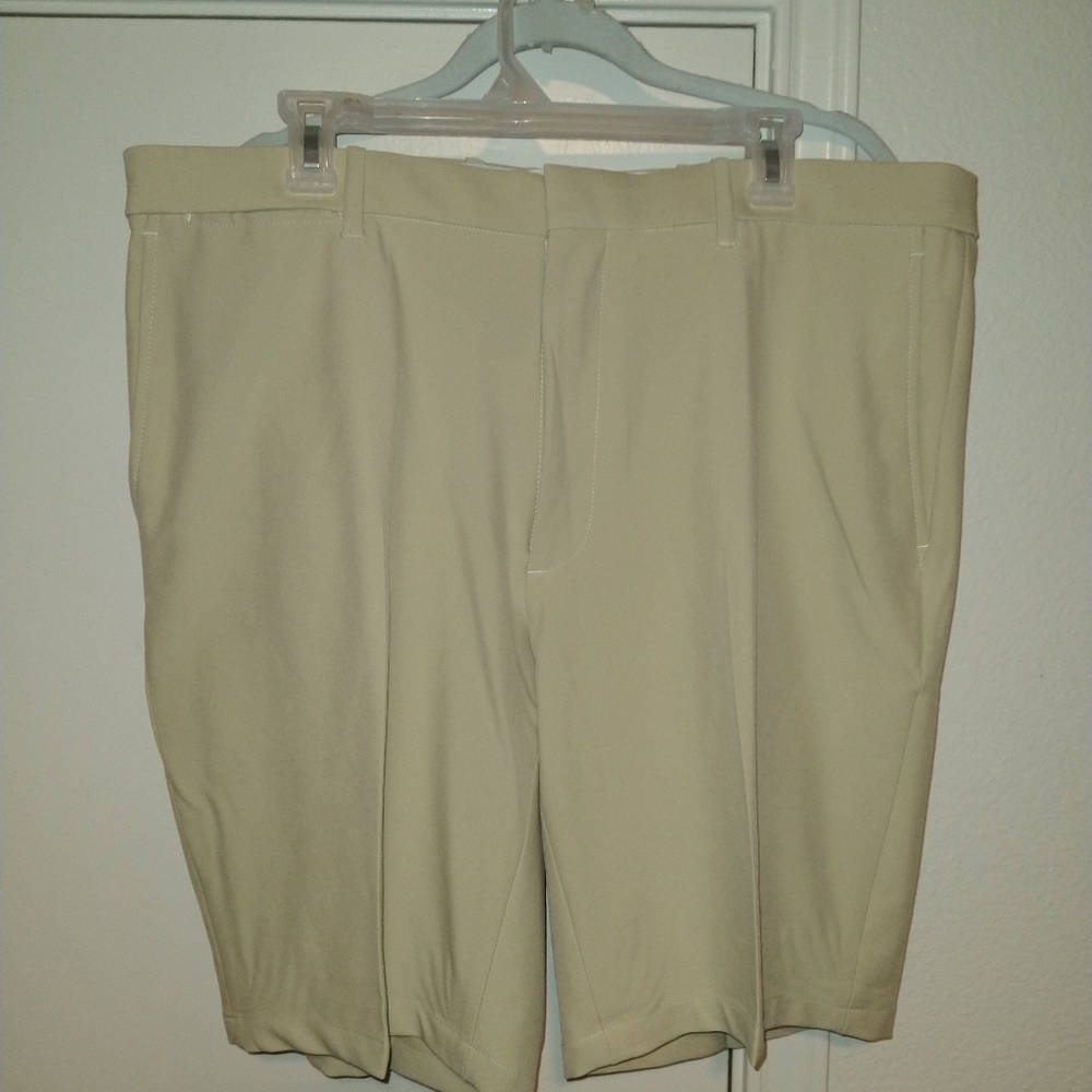 Bobby Jones x-H20 Flat Front Casual Chino Golf Shorts Men's sz 38x10.